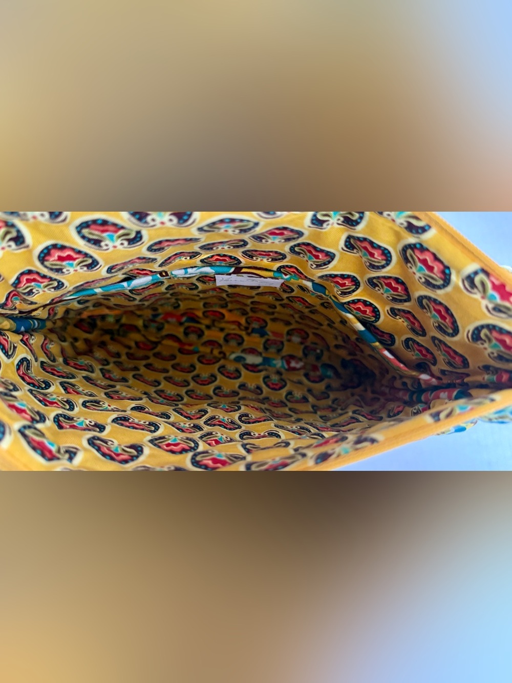 Vera Bradley Provençal pattern Quilted Floral Crossbody - Picture 5 of 7